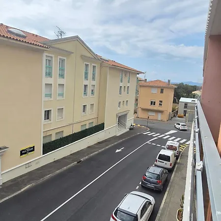 Ac With Balcony In Saint-raphael Lejlighed